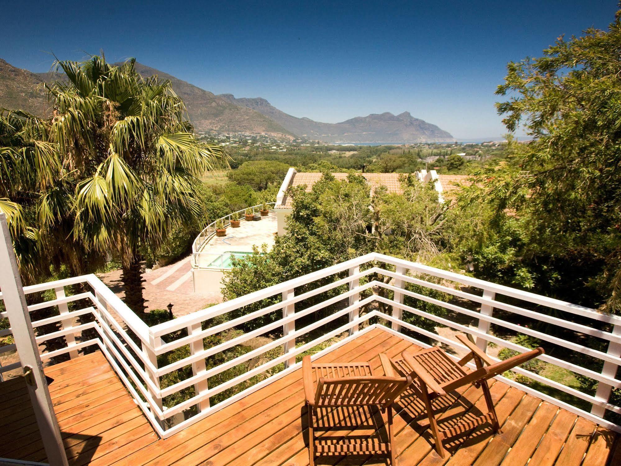 Art Gallery Guest House - Thandekayo Hout Bay Exterior foto
