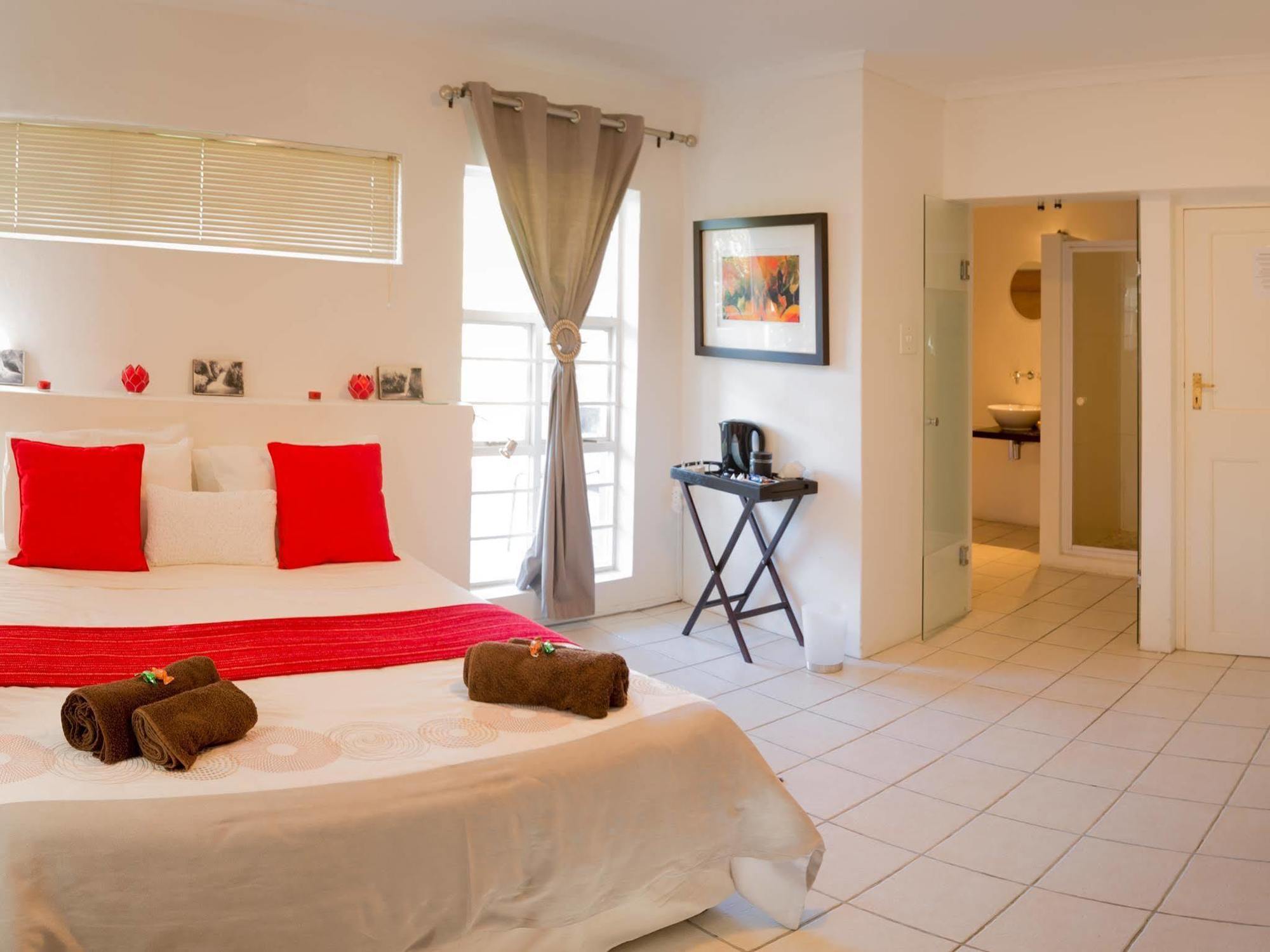 Art Gallery Guest House - Thandekayo Hout Bay Exterior foto